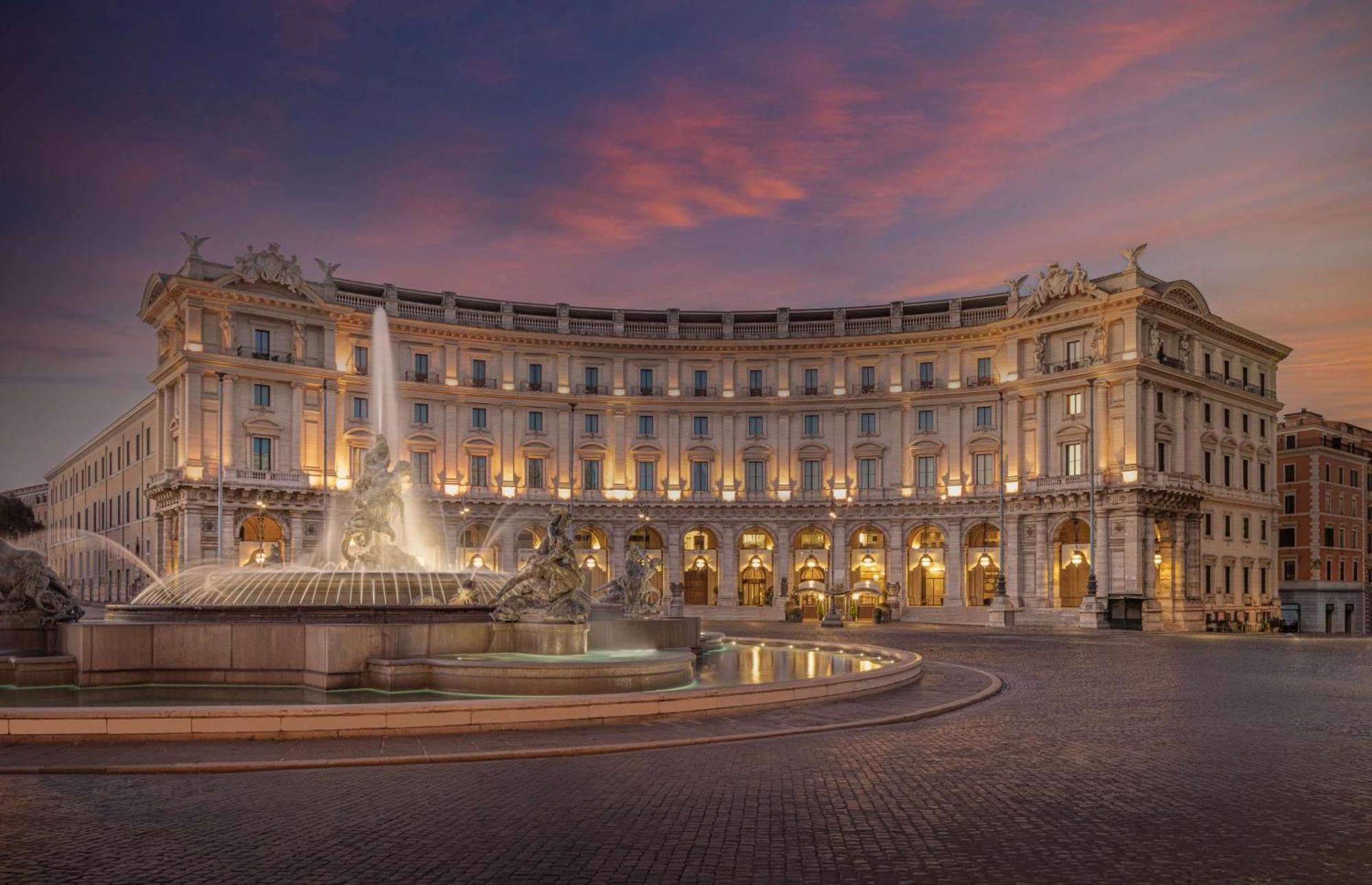 Anantara Palazzo Naiadi Rome Hotel - A Leading Hotel Of The World Exterior photo The Grand Hotel