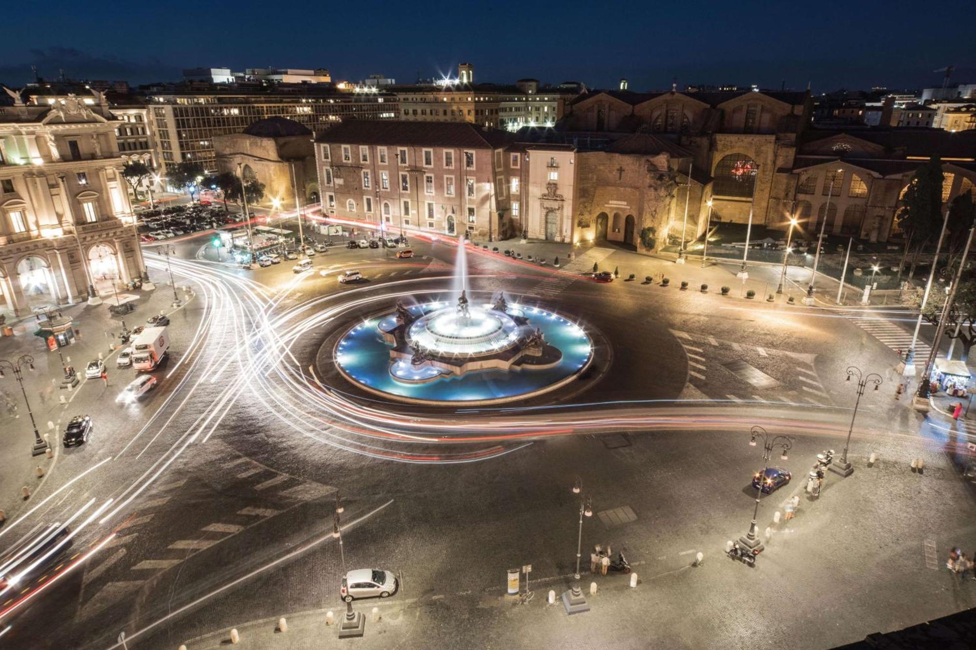 Anantara Palazzo Naiadi Rome Hotel - A Leading Hotel Of The World Exterior photo Fountain of the Four Rivers