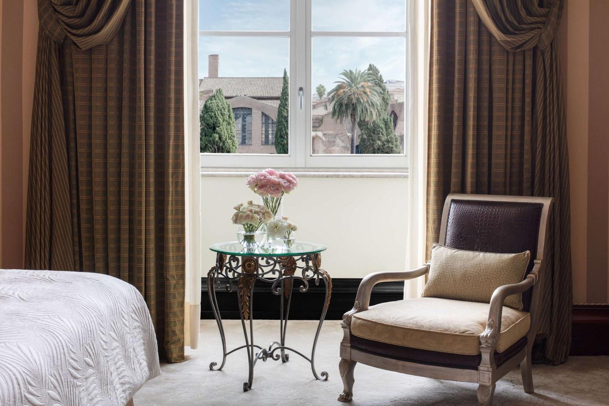 Anantara Palazzo Naiadi Rome Hotel - A Leading Hotel Of The World Exterior photo A guest room at the Hotel Monteleone