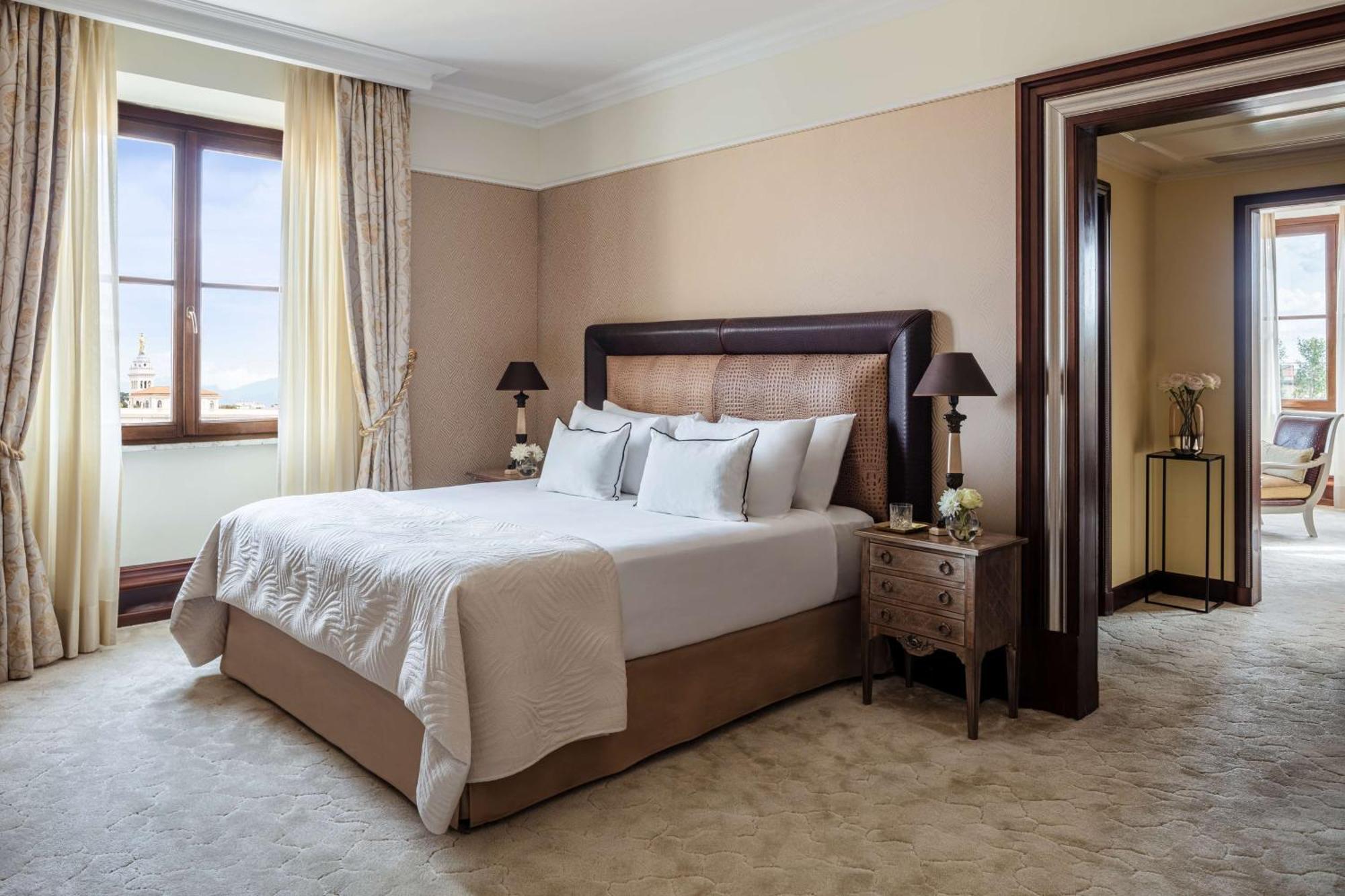 Anantara Palazzo Naiadi Rome Hotel - A Leading Hotel Of The World Exterior photo A bedroom at the Four Seasons Hotel Istanbul