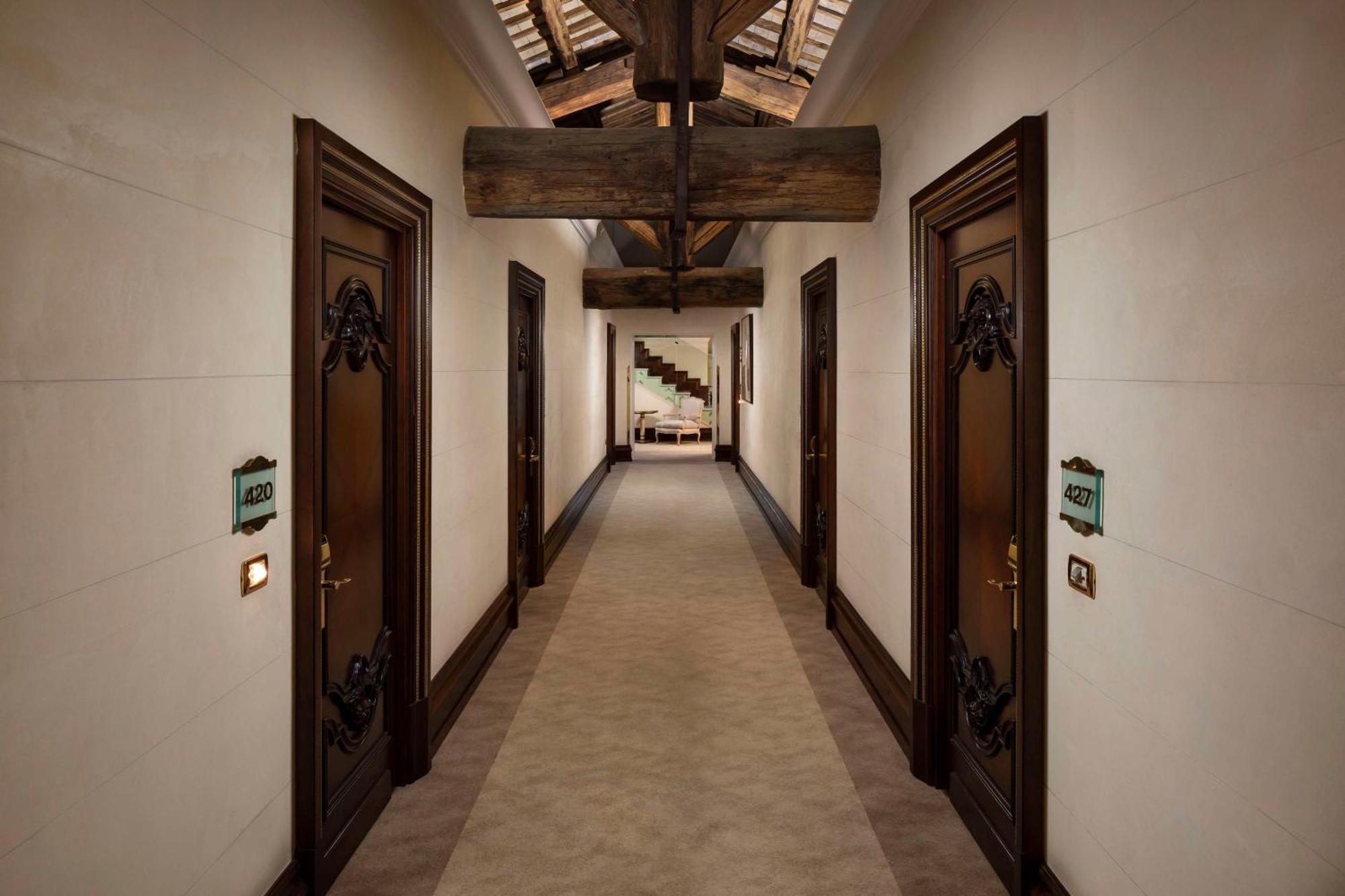 Anantara Palazzo Naiadi Rome Hotel - A Leading Hotel Of The World Exterior photo Interior of the hotel