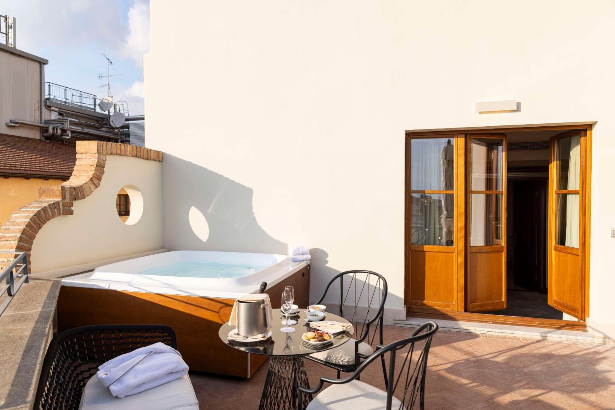 Anantara Palazzo Naiadi Rome Hotel - A Leading Hotel Of The World Exterior photo